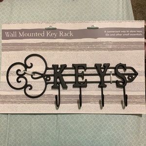 Wall mount iron key rack